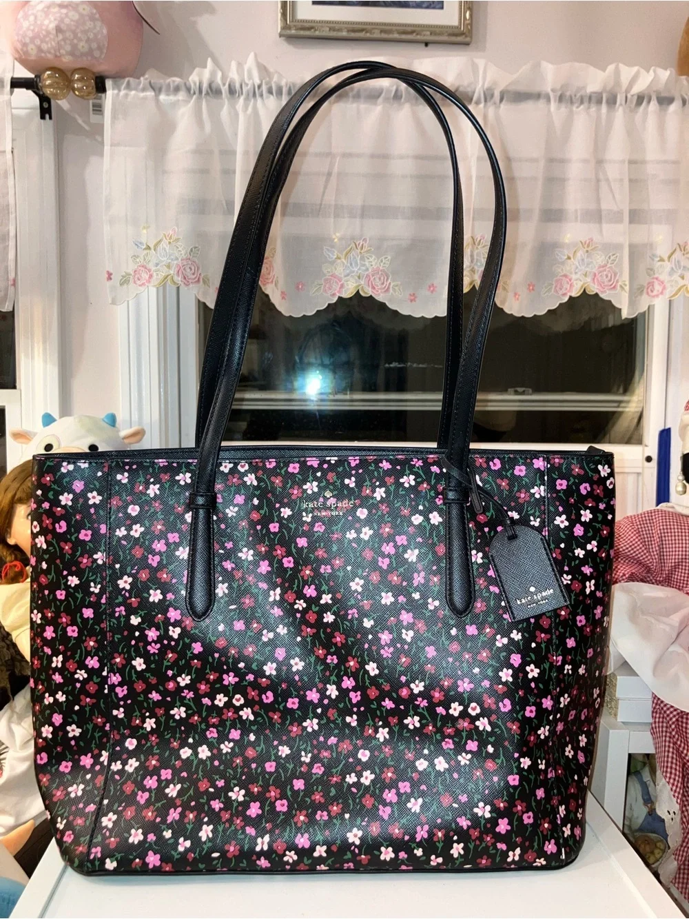 Kate Spade-NEW Tote. 12x15 Black Floral Small Pink & White Flower Tote 3 Pockets